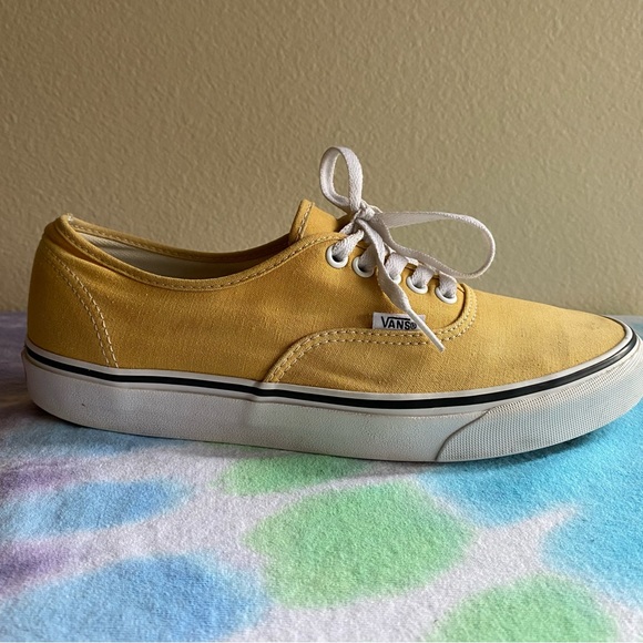 VANS Classic yellow lace up low tops - Picture 9 of 11